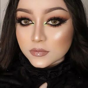 🌸MORPHE MINI BRONZER - DEBUTANTE🌸